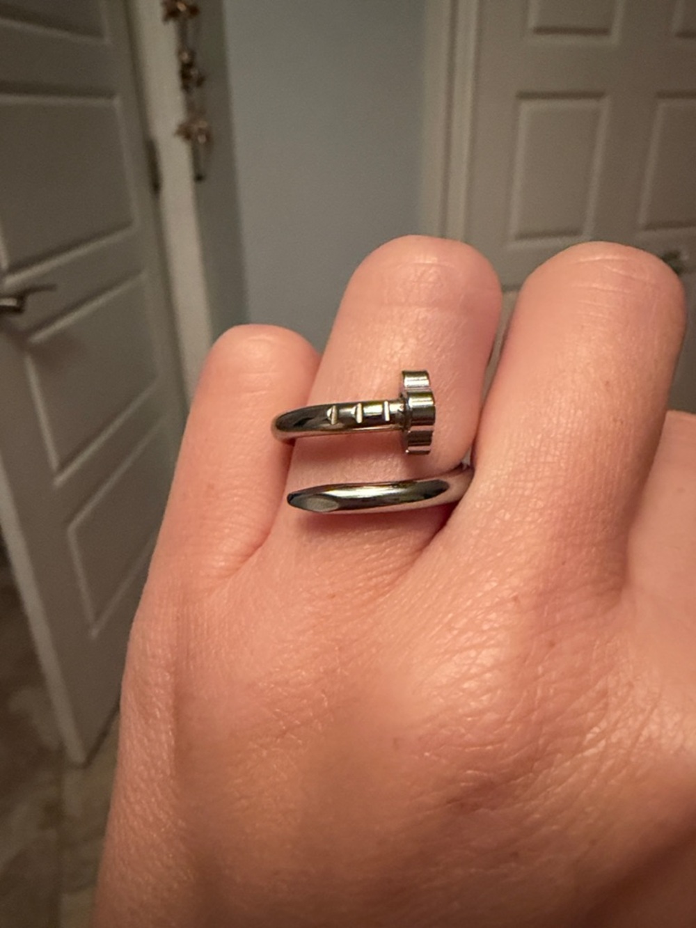 Modern Silver Nail Wrap Ring - Women's Fashion Ring